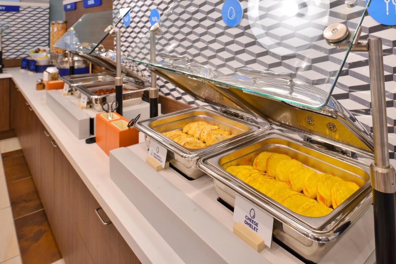 Holiday Inn Express - Gulfport Beach By Ihg Ngoại thất bức ảnh