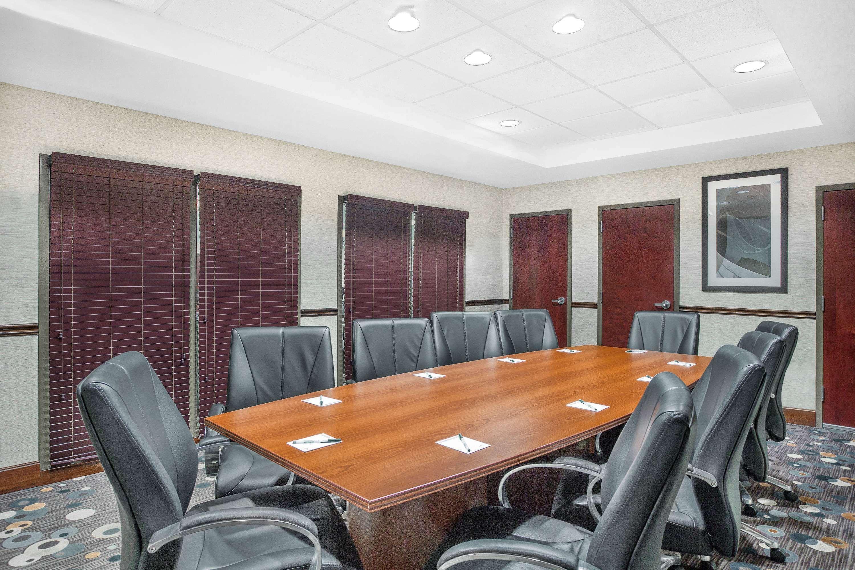 Holiday Inn Express - Gulfport Beach By Ihg Ngoại thất bức ảnh