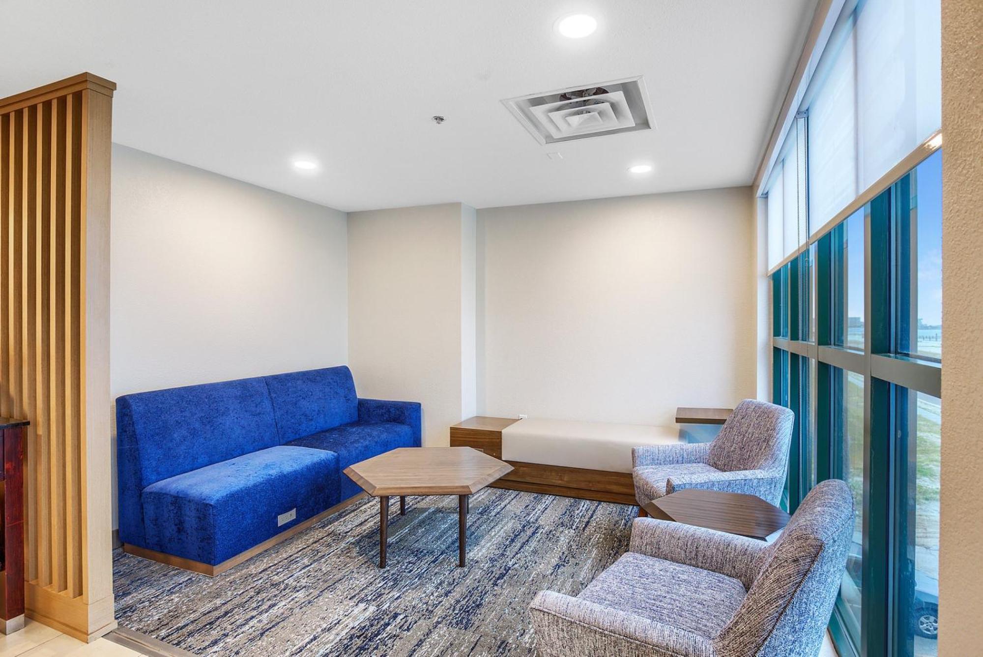 Holiday Inn Express - Gulfport Beach By Ihg Ngoại thất bức ảnh