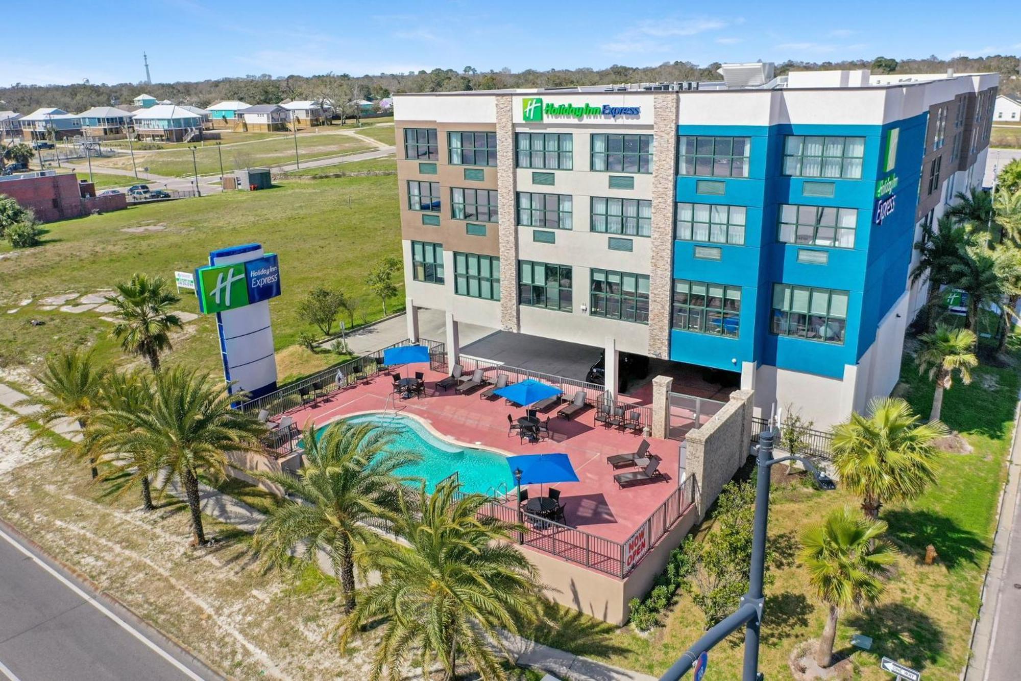 Holiday Inn Express - Gulfport Beach By Ihg Ngoại thất bức ảnh