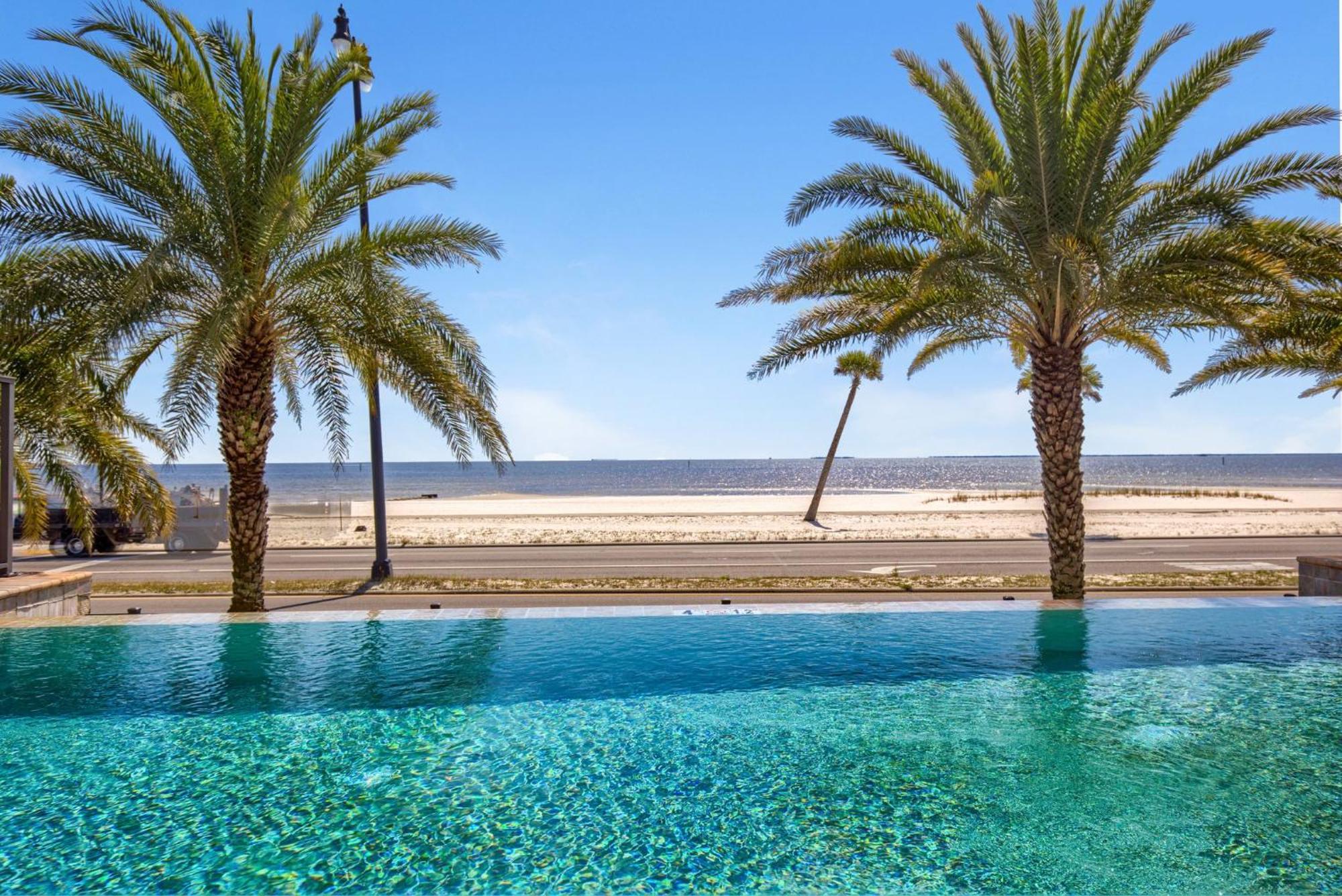 Holiday Inn Express - Gulfport Beach By Ihg Ngoại thất bức ảnh