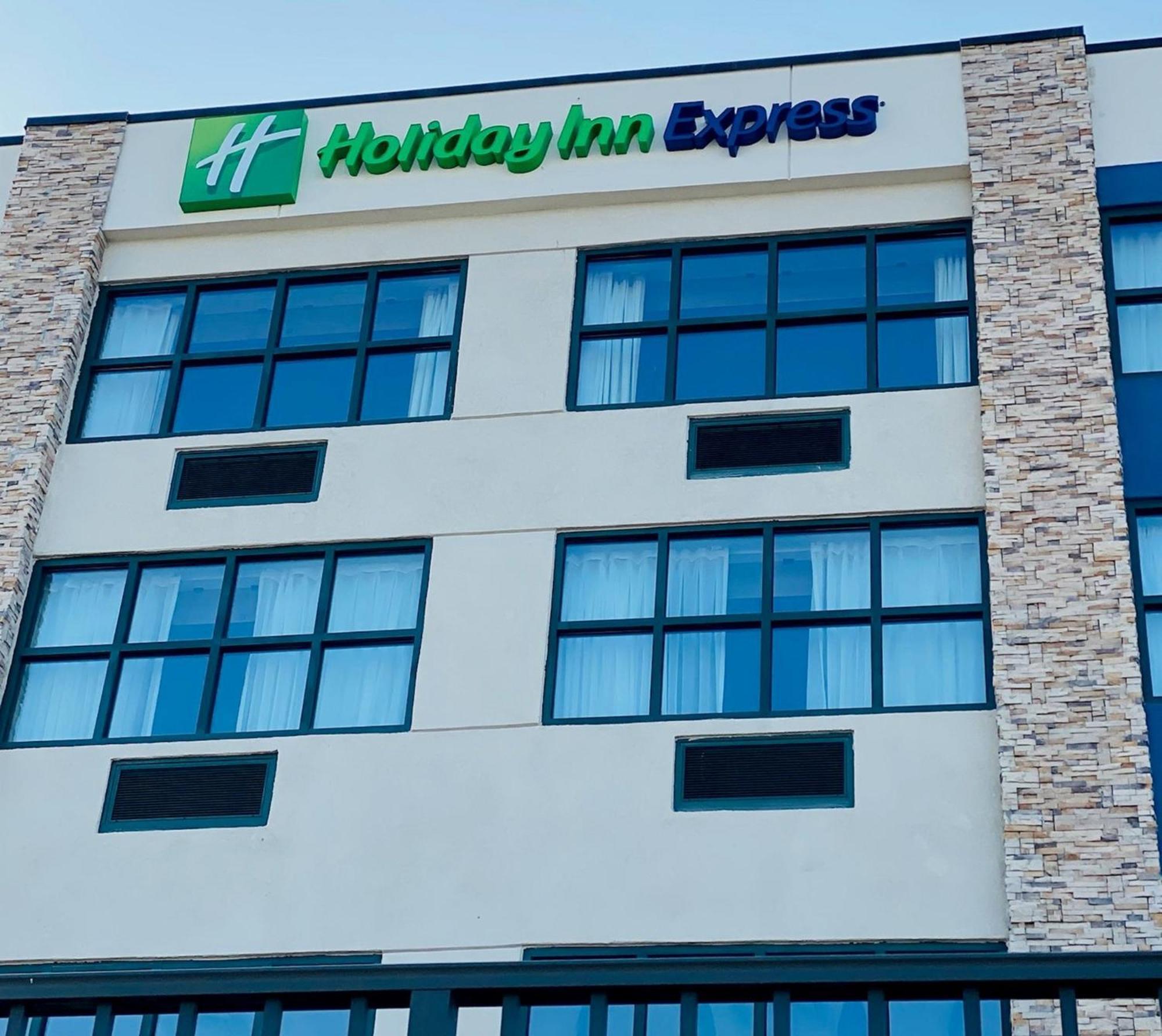 Holiday Inn Express - Gulfport Beach By Ihg Ngoại thất bức ảnh