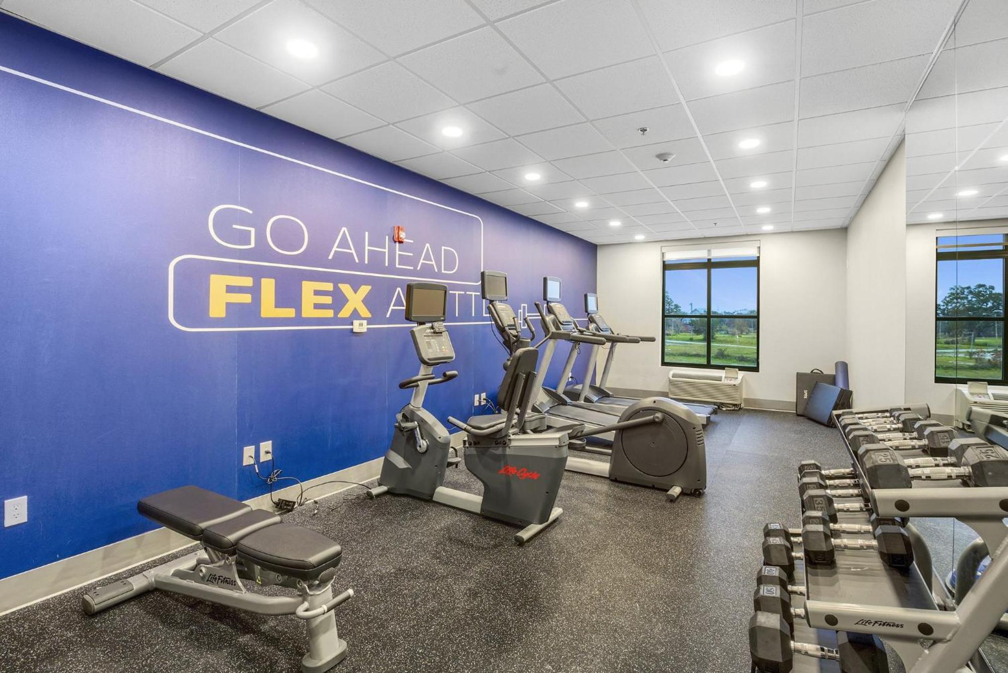 Holiday Inn Express - Gulfport Beach By Ihg Ngoại thất bức ảnh