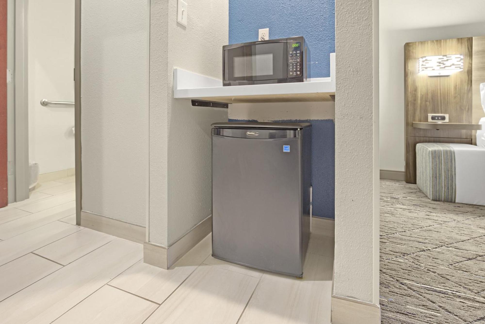 Holiday Inn Express - Gulfport Beach By Ihg Ngoại thất bức ảnh