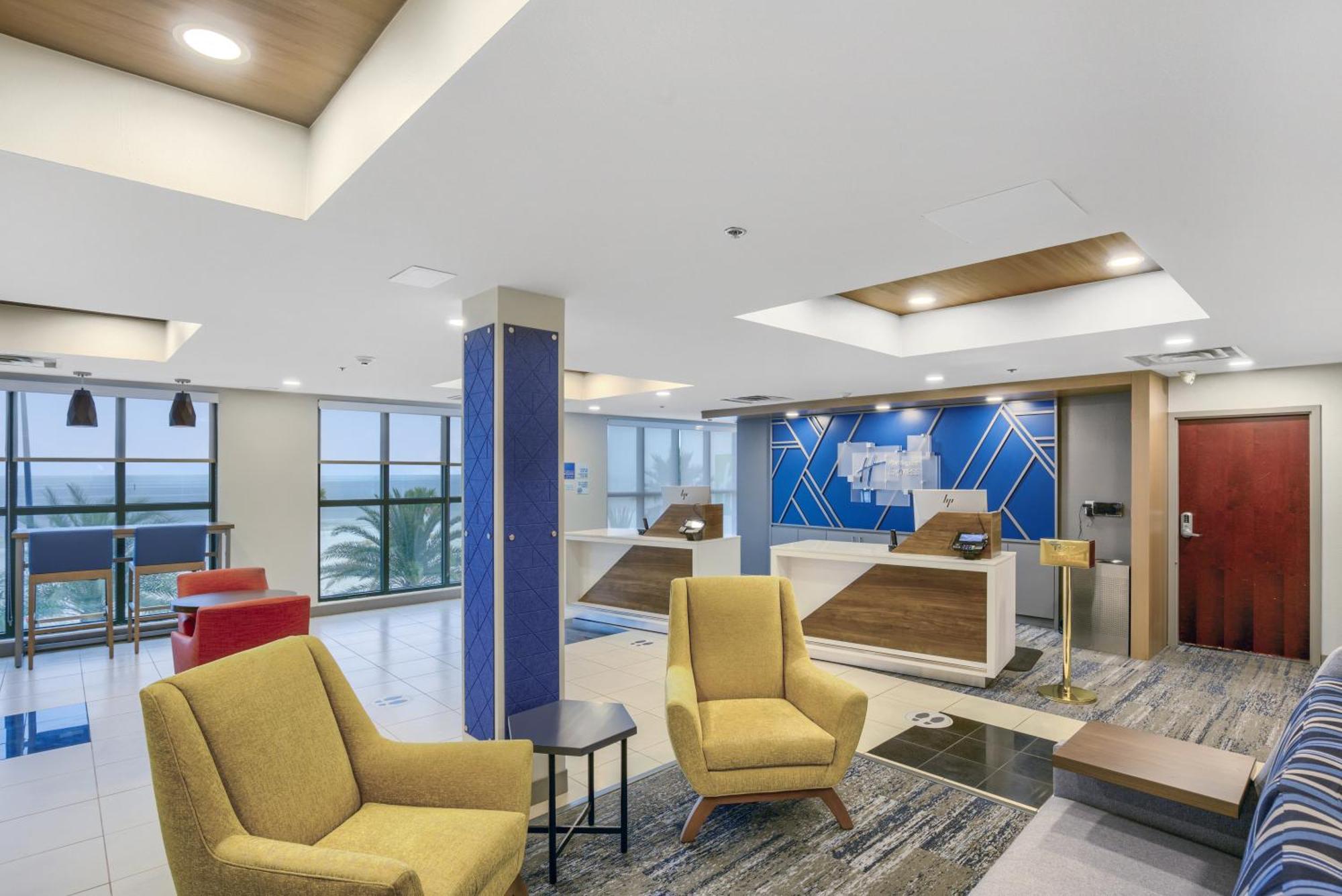 Holiday Inn Express - Gulfport Beach By Ihg Ngoại thất bức ảnh